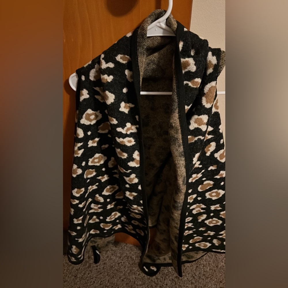 Leopard vest
